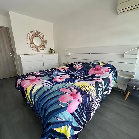 Апартаменты L'estivaliere - Golfe Juan - Confortable T3 Vue - Climatise Et Garage Ferme